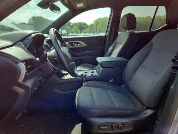 2023 CHEVROLET TRAVERSE LT