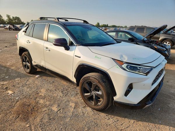 2021 TOYOTA RAV4 XSE HV