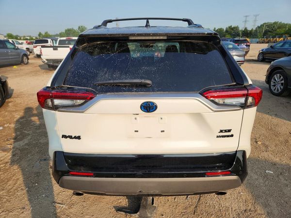 2021 TOYOTA RAV4 XSE HV