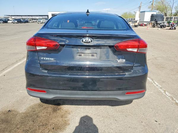 2017 KIA FORTE LX Base