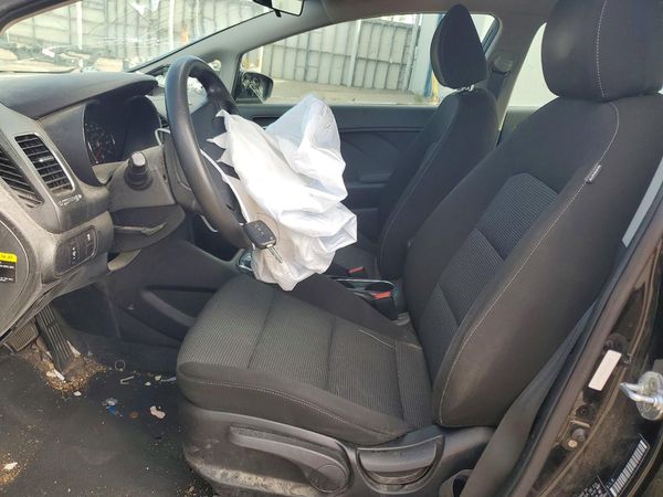 2017 KIA FORTE LX Base