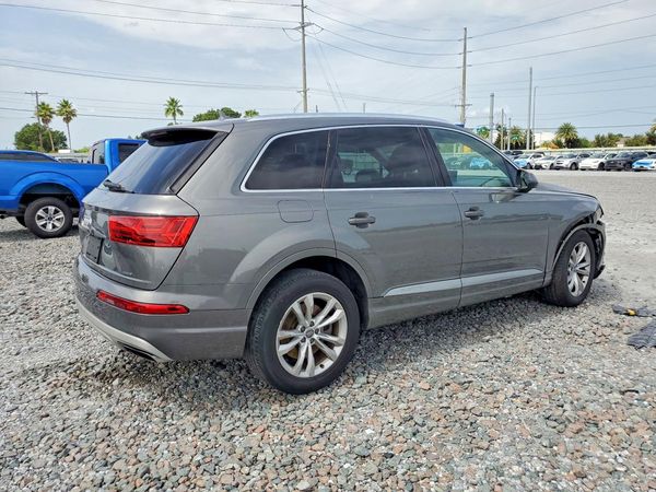2017 AUDI Q7