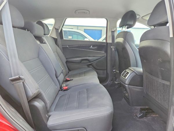 2017 KIA SORENTO L, LX