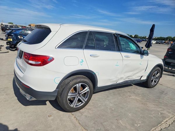 2018 MERCEDES-BENZ GLC GLC300