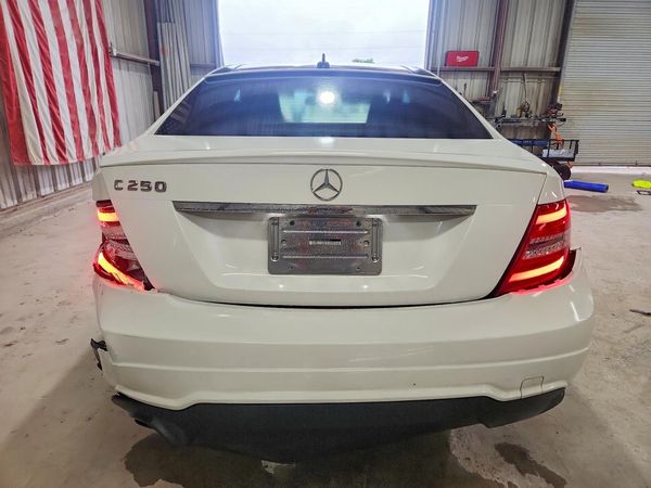 2015 MERCEDES-BENZ C C250