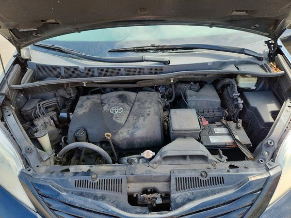 2017 TOYOTA SIENNA L