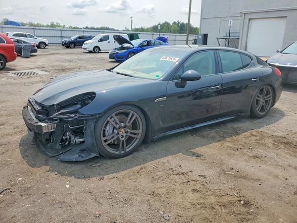 2014 PORSCHE PANAMERA Base (2WD), 4 (4WD)
