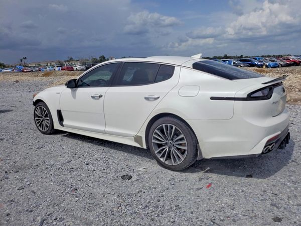2019 KIA STINGER Base