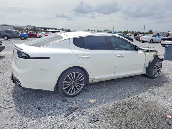 2019 KIA STINGER Base