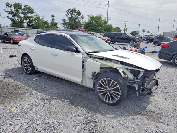 2019 KIA STINGER Base