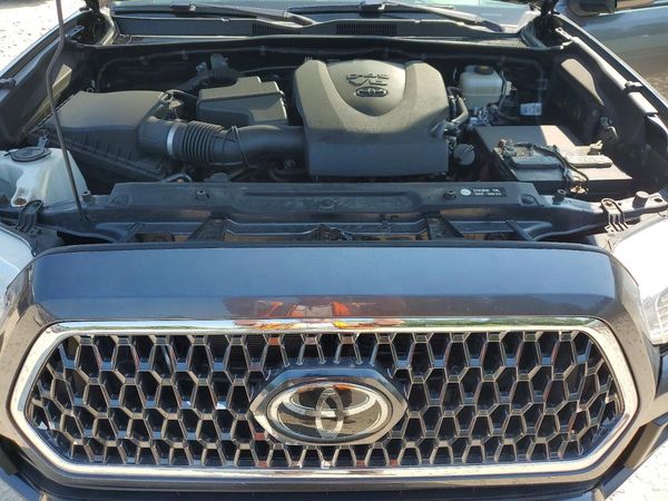 2019 TOYOTA TACOMA SR5