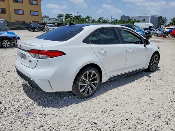 2022 TOYOTA COROLLA