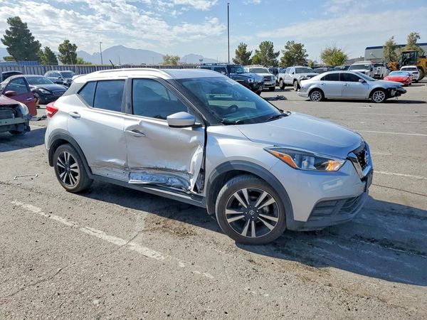 2020 NISSAN KICKS