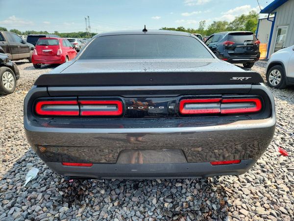 2016 DODGE CHALLENGER SRT HELLCAT