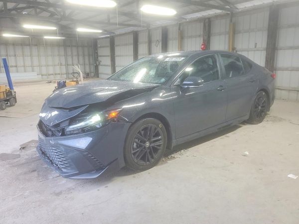 2025 TOYOTA CAMRY
