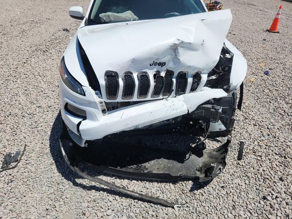 2018 JEEP CHEROKEE LATITUDE FWD