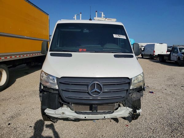 2021 MERCEDES-BENZ SPRINTER 907 (VS30)