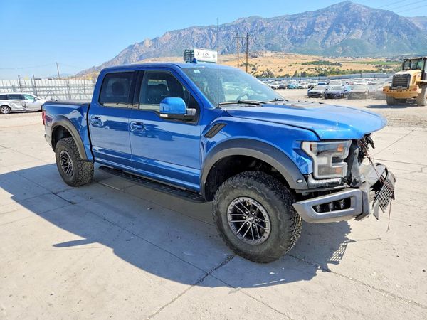 2019 FORD F150 SVT Super Crew - Raptor — Passenger 3/4