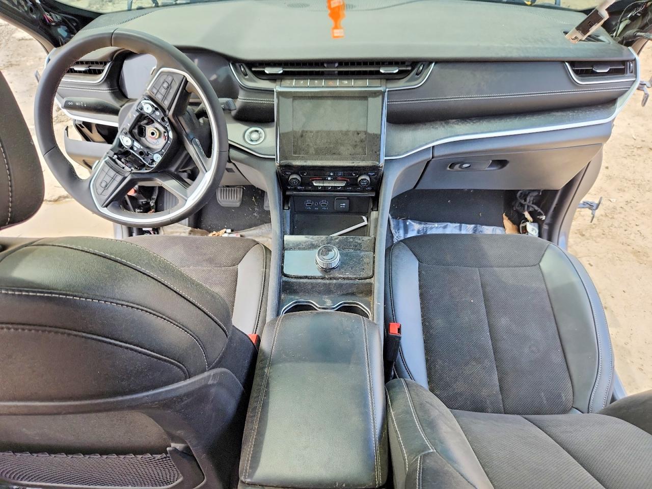 2023 JEEP GRAND CHEROKEE LAREDO 4X4