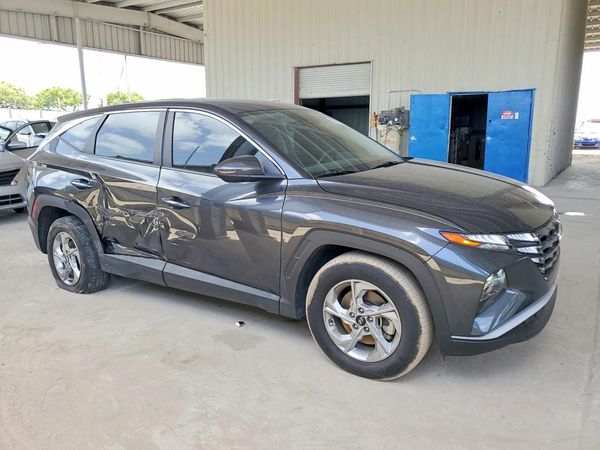 2023 HYUNDAI TUCSON SE