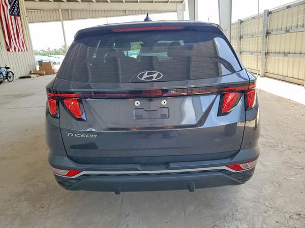 2023 HYUNDAI TUCSON SE