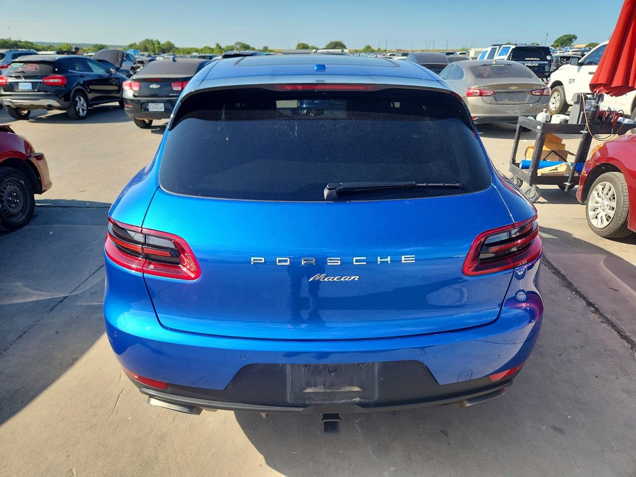 2017 PORSCHE MACAN