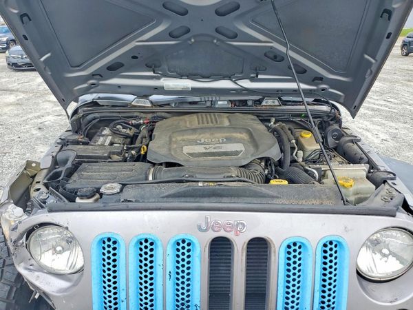 2017 JEEP WRANGLER UNLIMITED SPORT 4X4