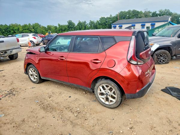 2023 KIA SOUL LX, S