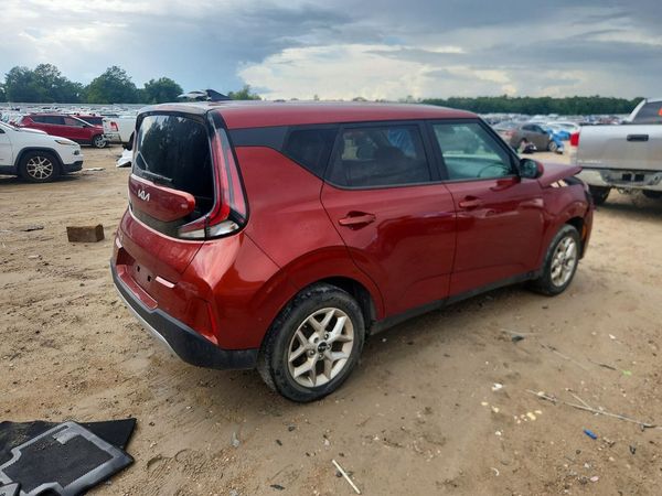 2023 KIA SOUL LX, S