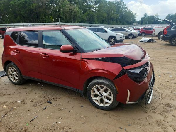 2023 KIA SOUL LX, S
