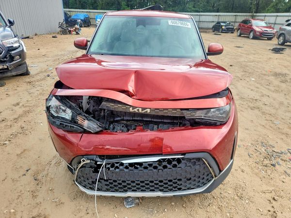 2023 KIA SOUL LX, S