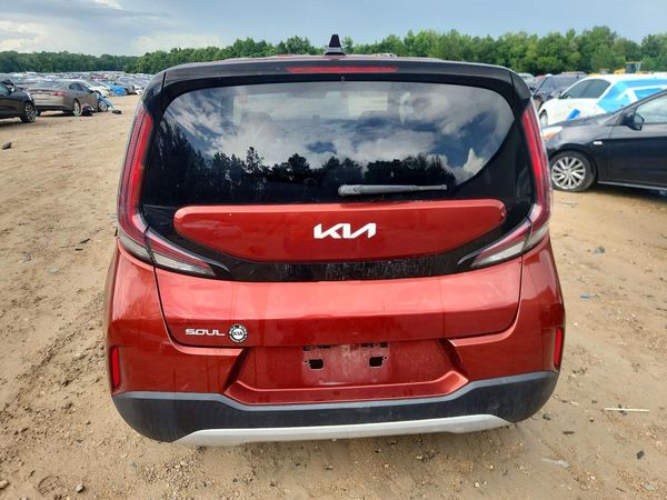 2023 KIA SOUL LX, S