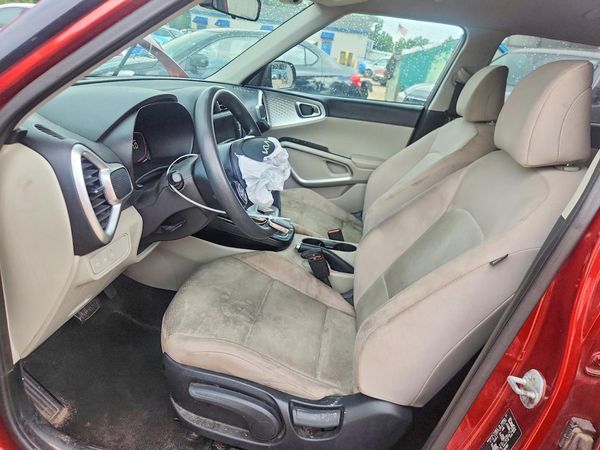 2023 KIA SOUL LX, S