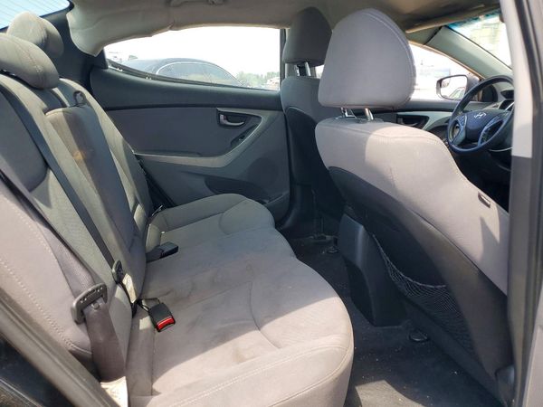 2014 HYUNDAI ELANTRA GLS (Middle)