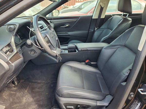 2019 LEXUS ES 350