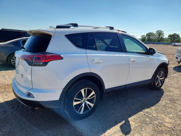 2018 TOYOTA RAV4 Adventure/XLE