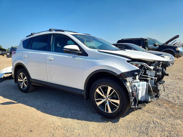 2018 TOYOTA RAV4 Adventure/XLE
