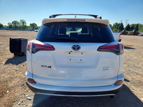 2018 TOYOTA RAV4 Adventure/XLE