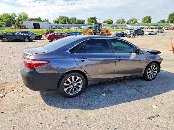 2015 TOYOTA CAMRY