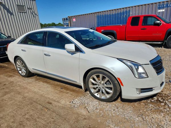 2016 CADILLAC XTS Luxury