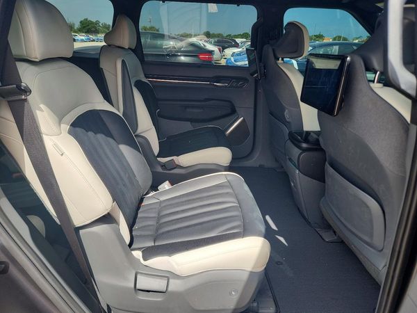 2026 KIA EV9