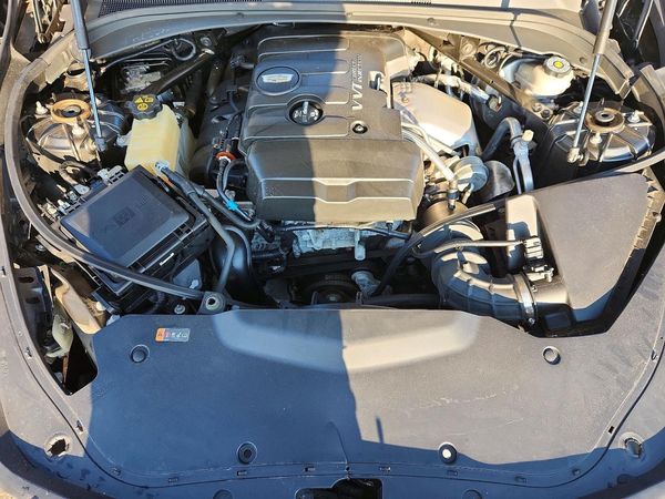 2017 CADILLAC CTS — Engine bay