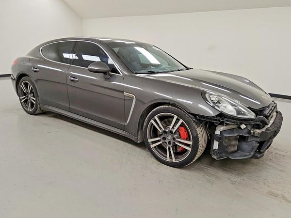 2014 PORSCHE PANAMERA
