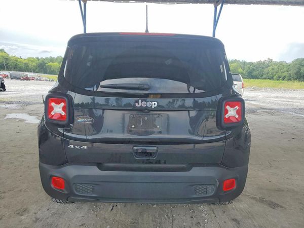 2023 JEEP RENEGADE LATITUDE 4X4