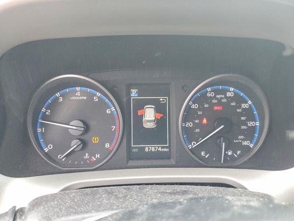 2017 TOYOTA RAV4 LE