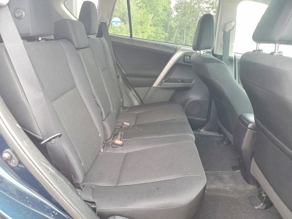 2017 TOYOTA RAV4 LE