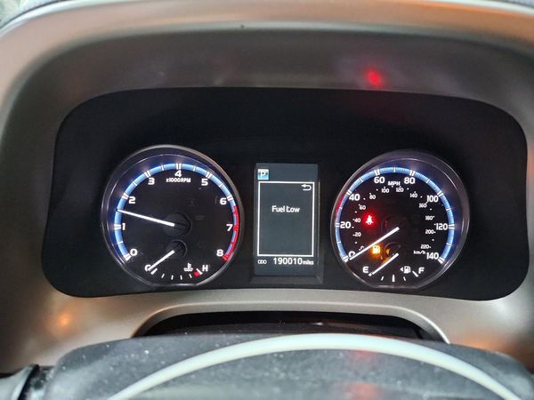 2017 TOYOTA RAV4 LE