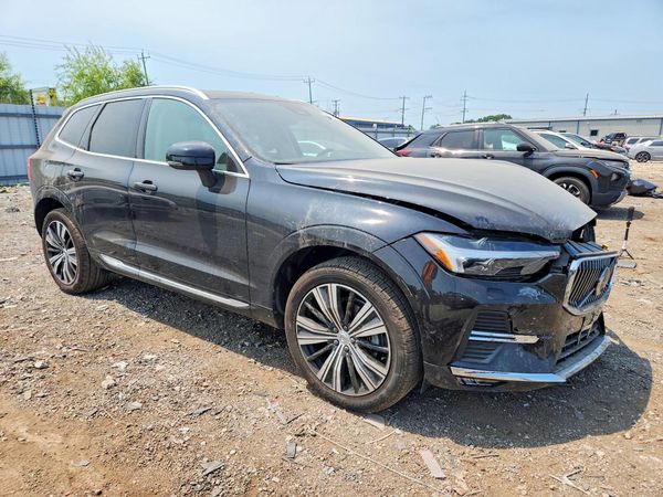 2023 VOLVO XC60 Plus Bright