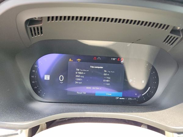 2023 VOLVO XC60 Plus Bright