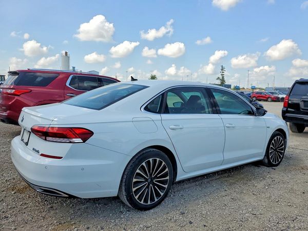 2022 VOLKSWAGEN PASSAT Limited Edition